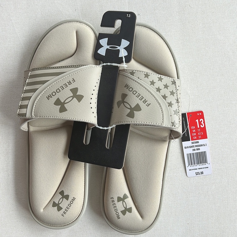 NWT Men’s size 13 under armour men’s ignite freedom slides in khaki base / bayou